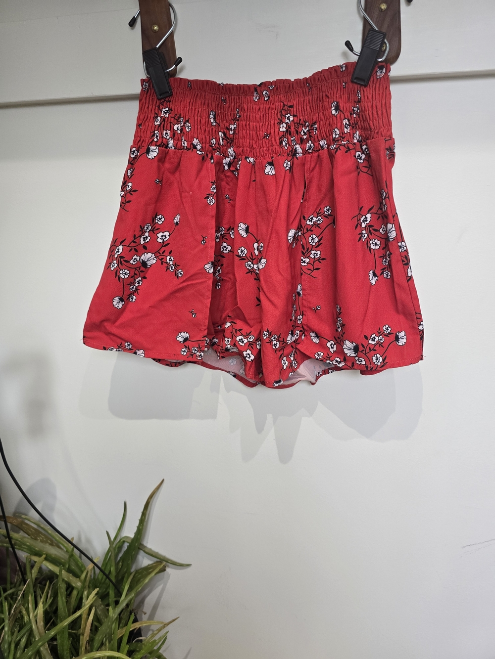 Women's Red Floral Elastic-Waist Shorts